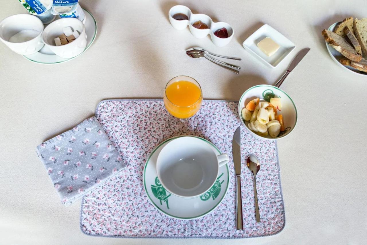 Bed and Breakfast Les Glycines Croix Esterno foto